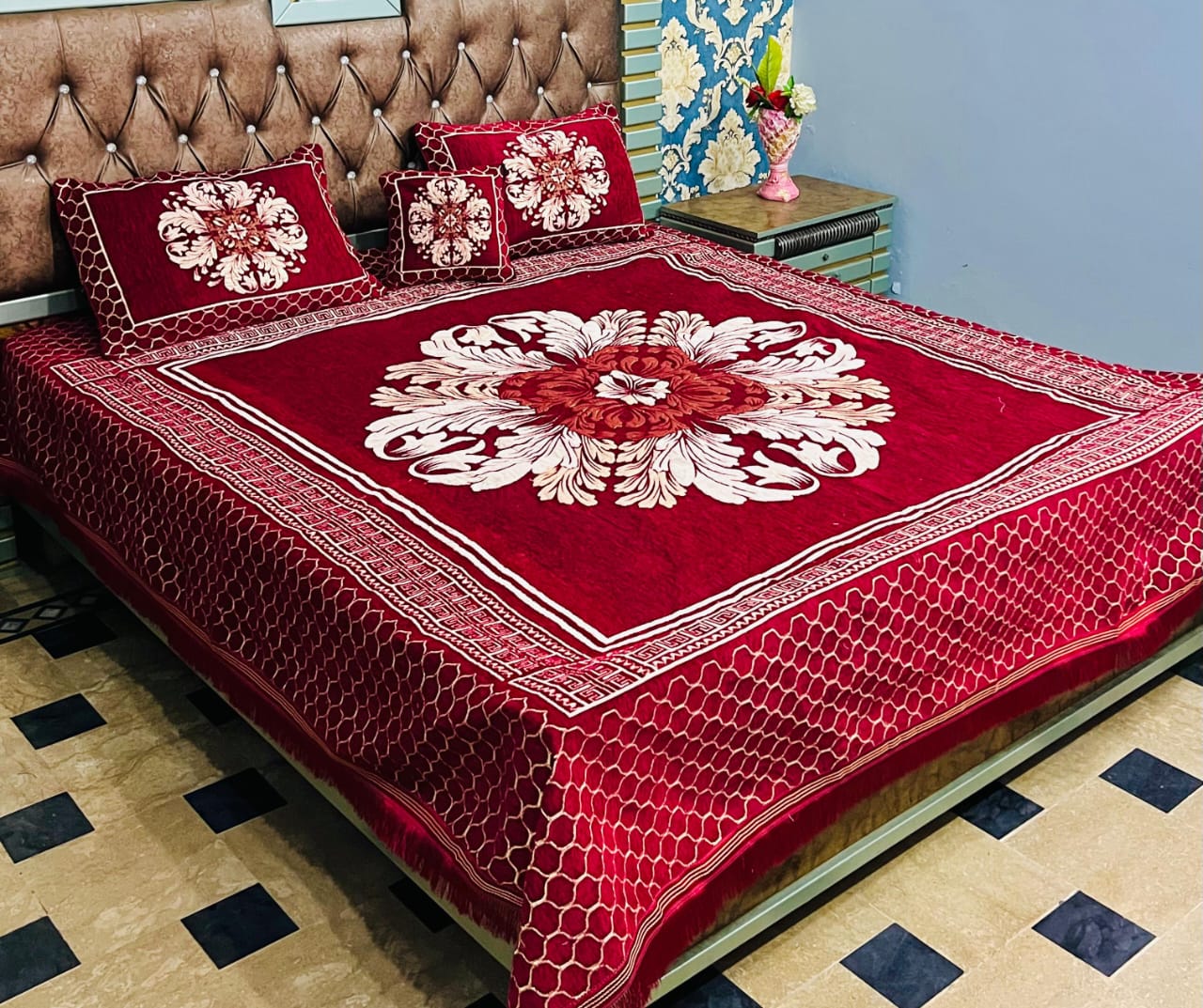 Modern Red Floral King Size Bedsheet with Matching Pillow Covers