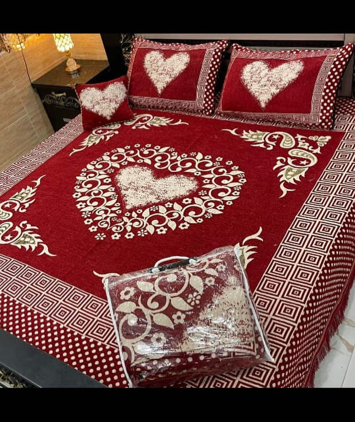 Classic Red Floral Luxury Bedding Set for Double Bed